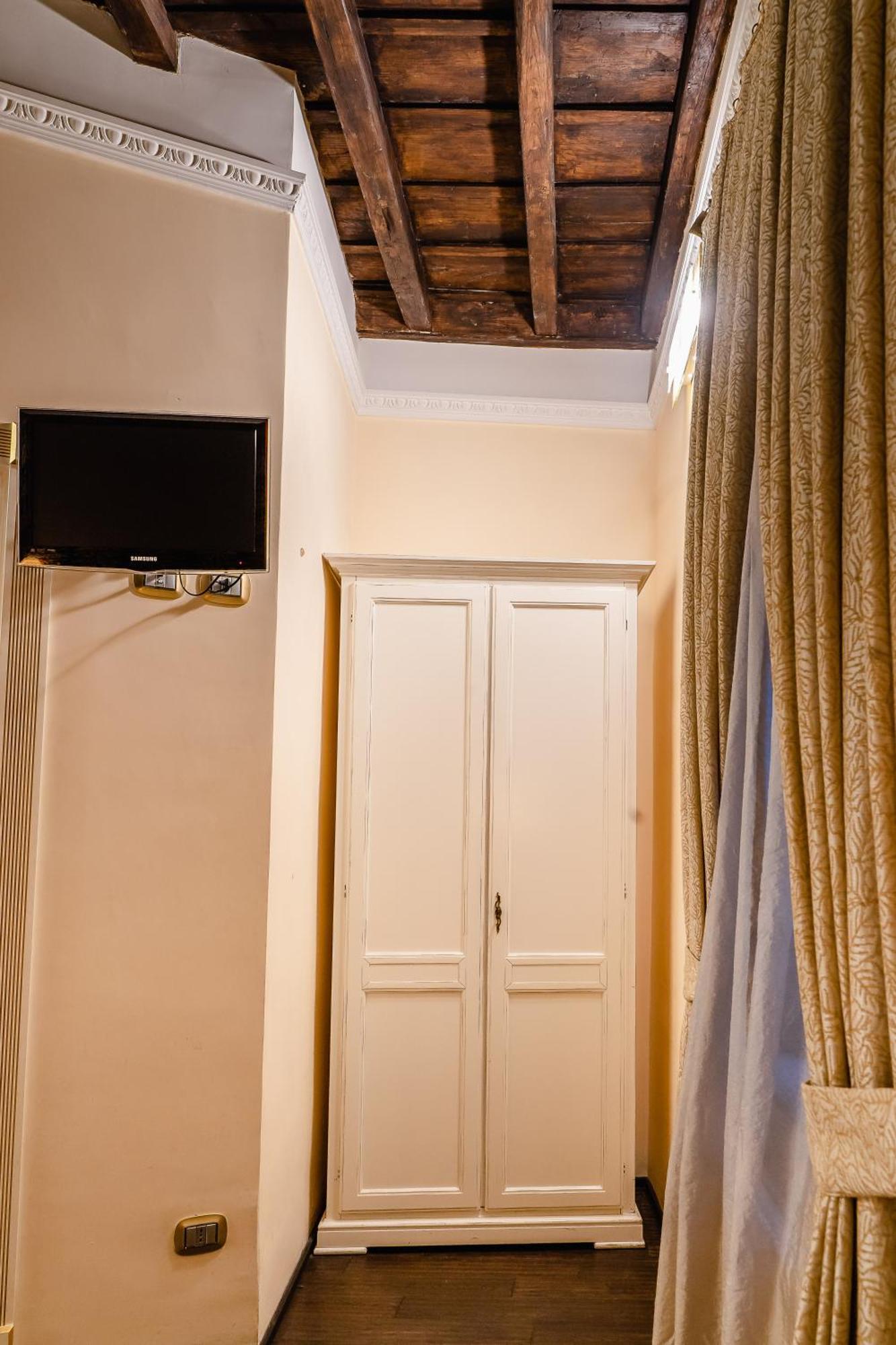 Locanda Del Sole-Roma Piazza Di Spagna Ripetta Стая снимка